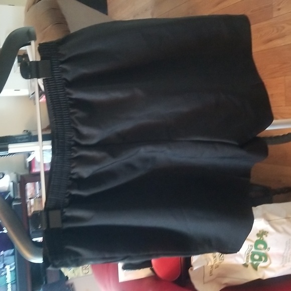 10/$10   Tradition Black Shorts 16P - Picture 7 of 7